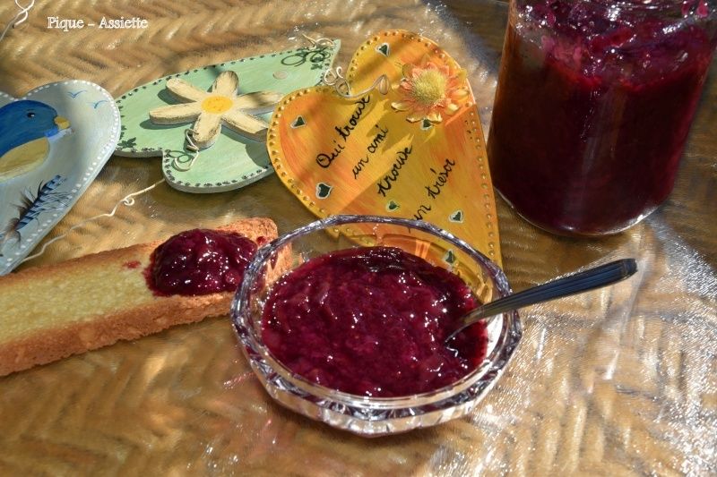 Confiture de raisin framboise aux graines de chia. (Recettes au