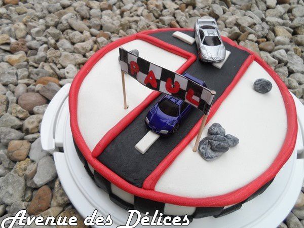 Gâteau course automobile - Avenue des délices