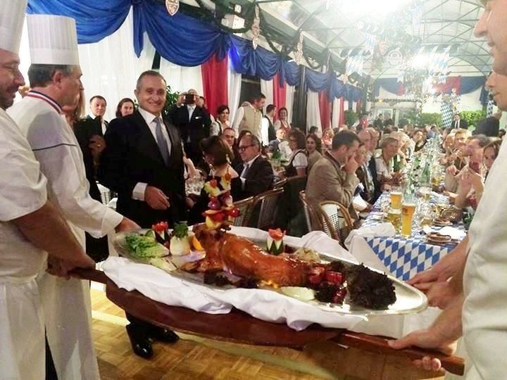 CAFÉ DE PARIS 23.10.2015 OKTOBER FEST ET LES ANGES GARDIENS DE MONACO
