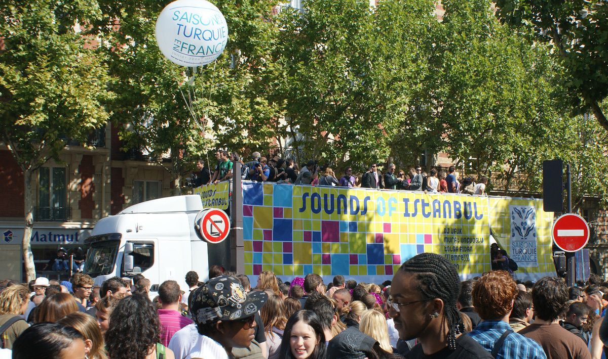 Technoparade Paris Mix City 2009