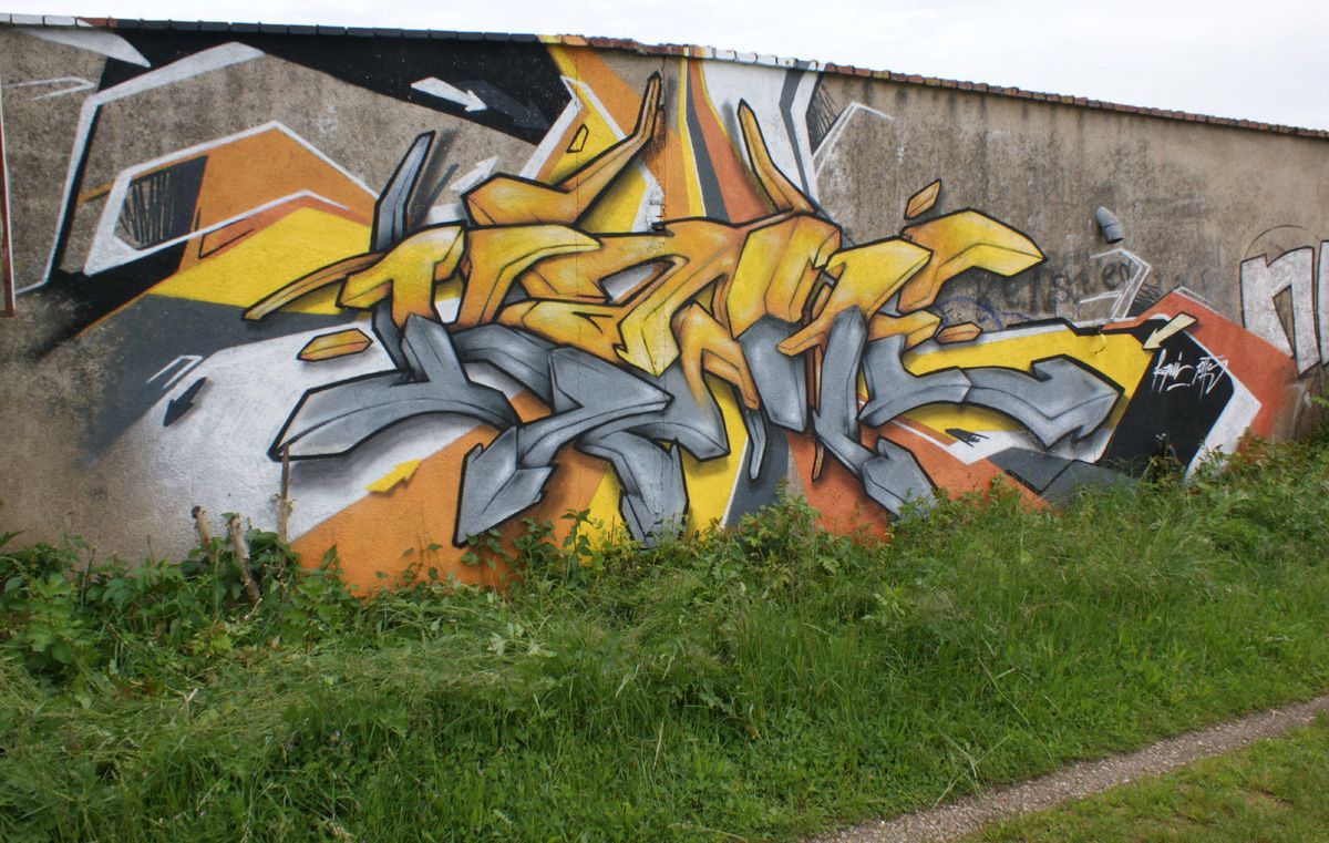 Street Art : Graffitis & Fresques Murales 18279 Vierzon