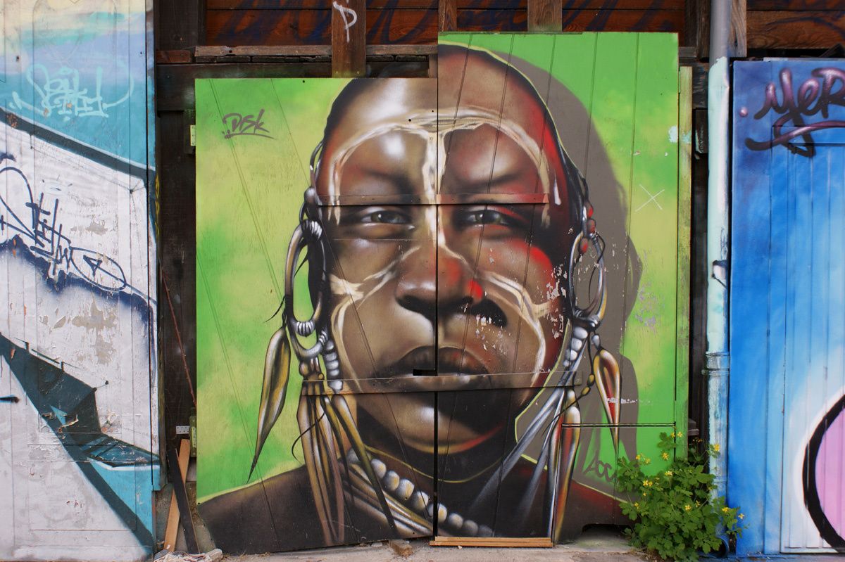 Street Art : Graffitis & Fresques Murales 18033 Bourges