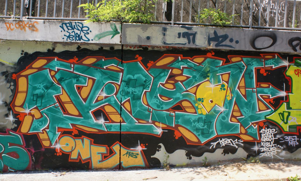 Street Art : Graffitis &amp; Fresques Murales 94038 L'Hay les roses