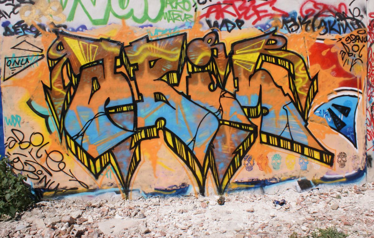 Street Art : Graffitis & Fresques Murales 93048 Montreuil