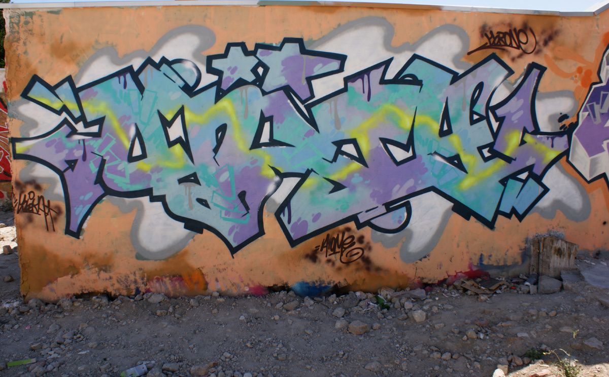 Street Art : Graffitis & Fresques Murales 93048 Montreuil