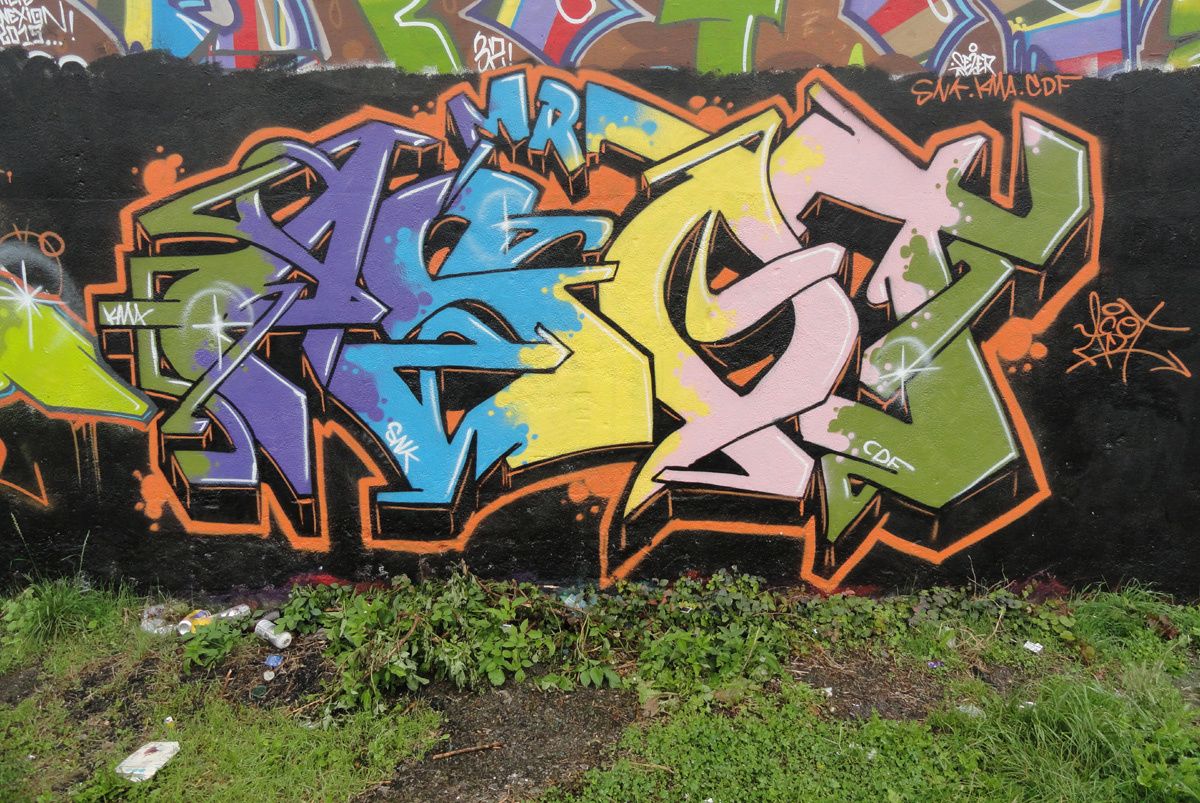 Street Art : Graffitis & Fresques Murales 14118 Caen