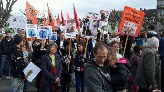 Guéret: 600 personnes défilent ce samedi contre l'abattage sans étourdissement à l'appel du NARG