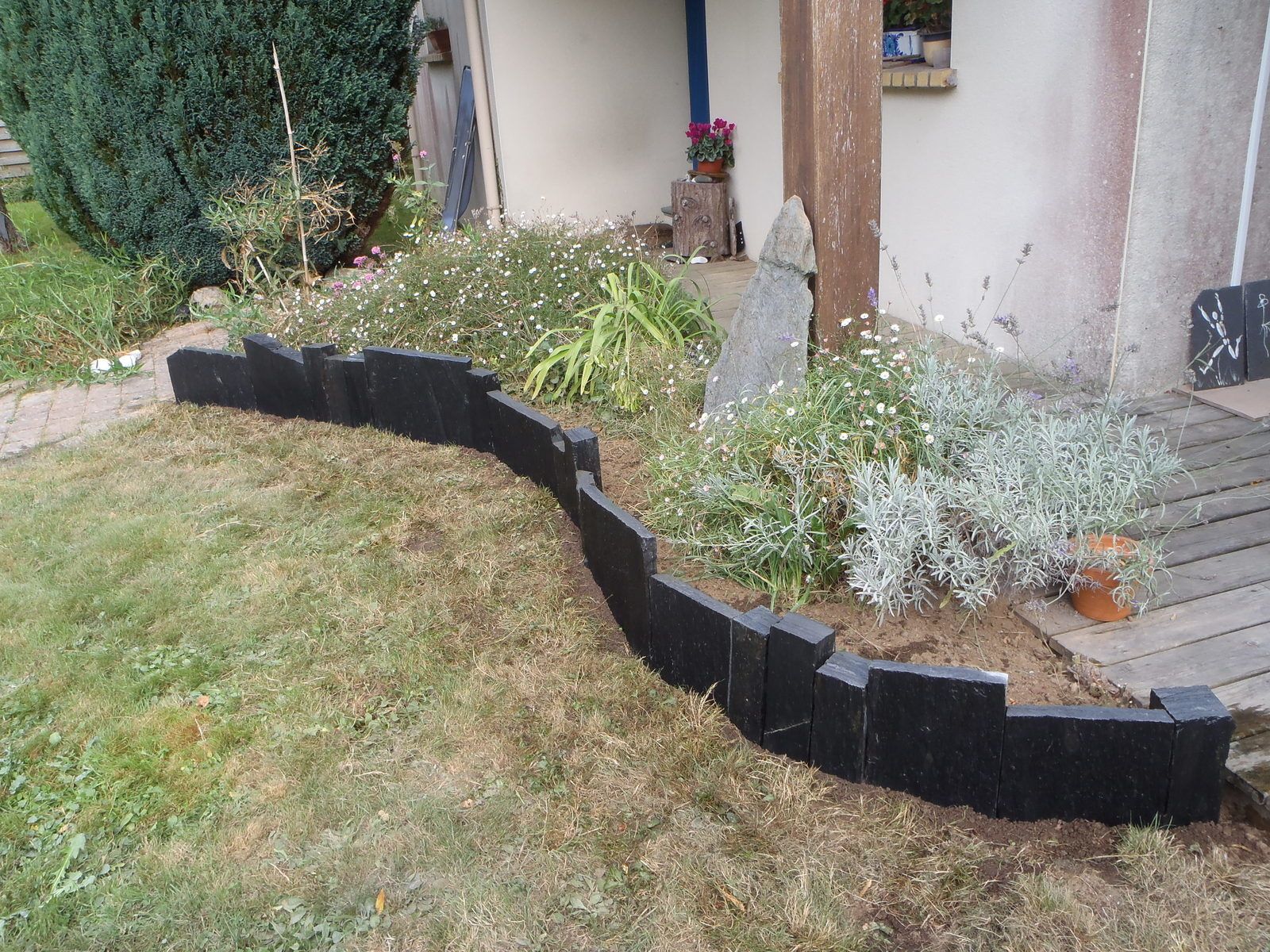 Pose Palis Schiste Pose D Une Bordure En Palis Schiste Hazo Bois Jardins En