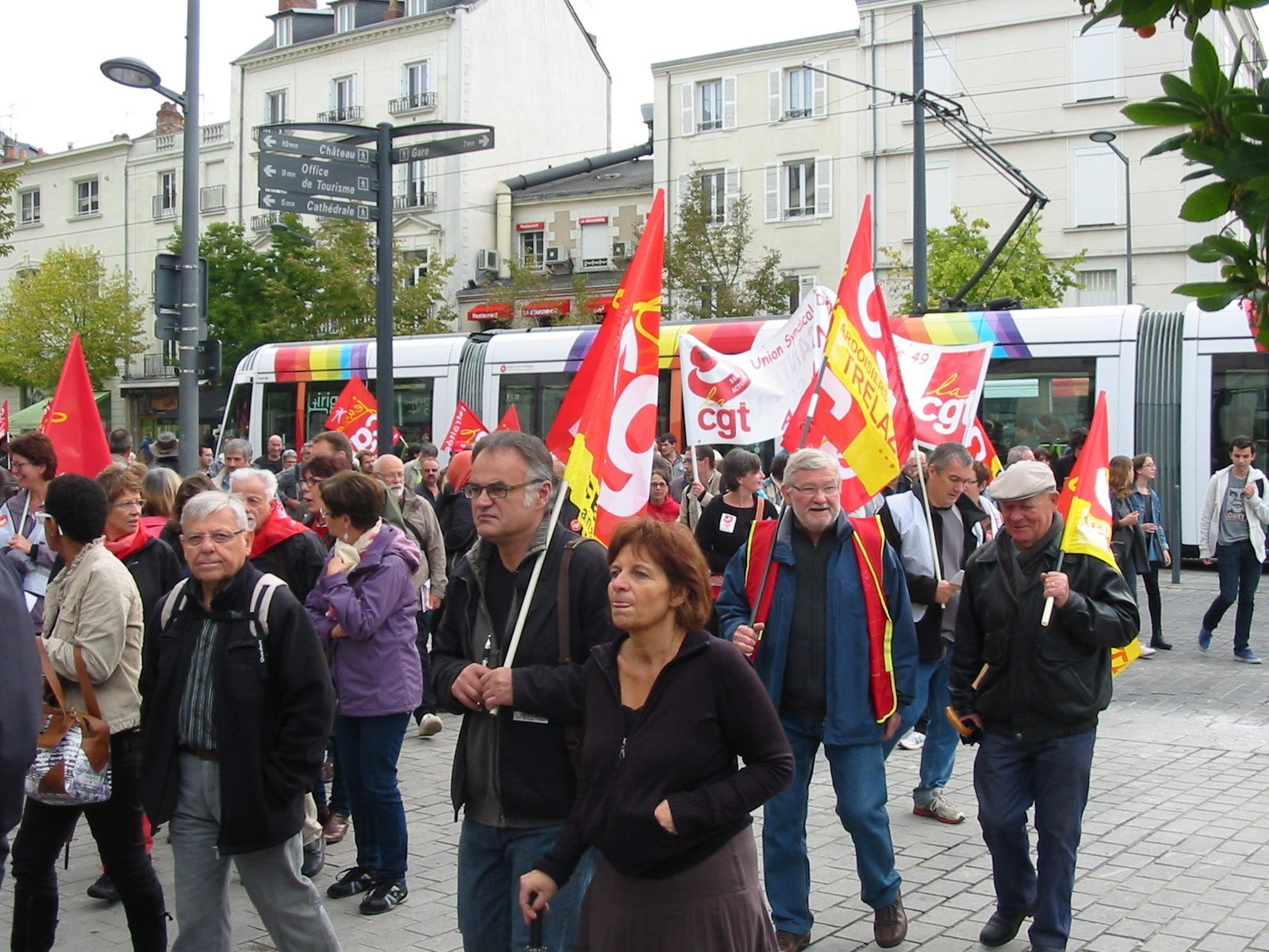 JOURNEE NATIONALE DE MOBILISATIONS DU 16 OCTOBRE 2014 Union départementale CGT du Maine et JOURNEE NATIONALE DE MOBILISATIONS DU 16 OCTOBRE 2014 Union départementale CGT du Maine et