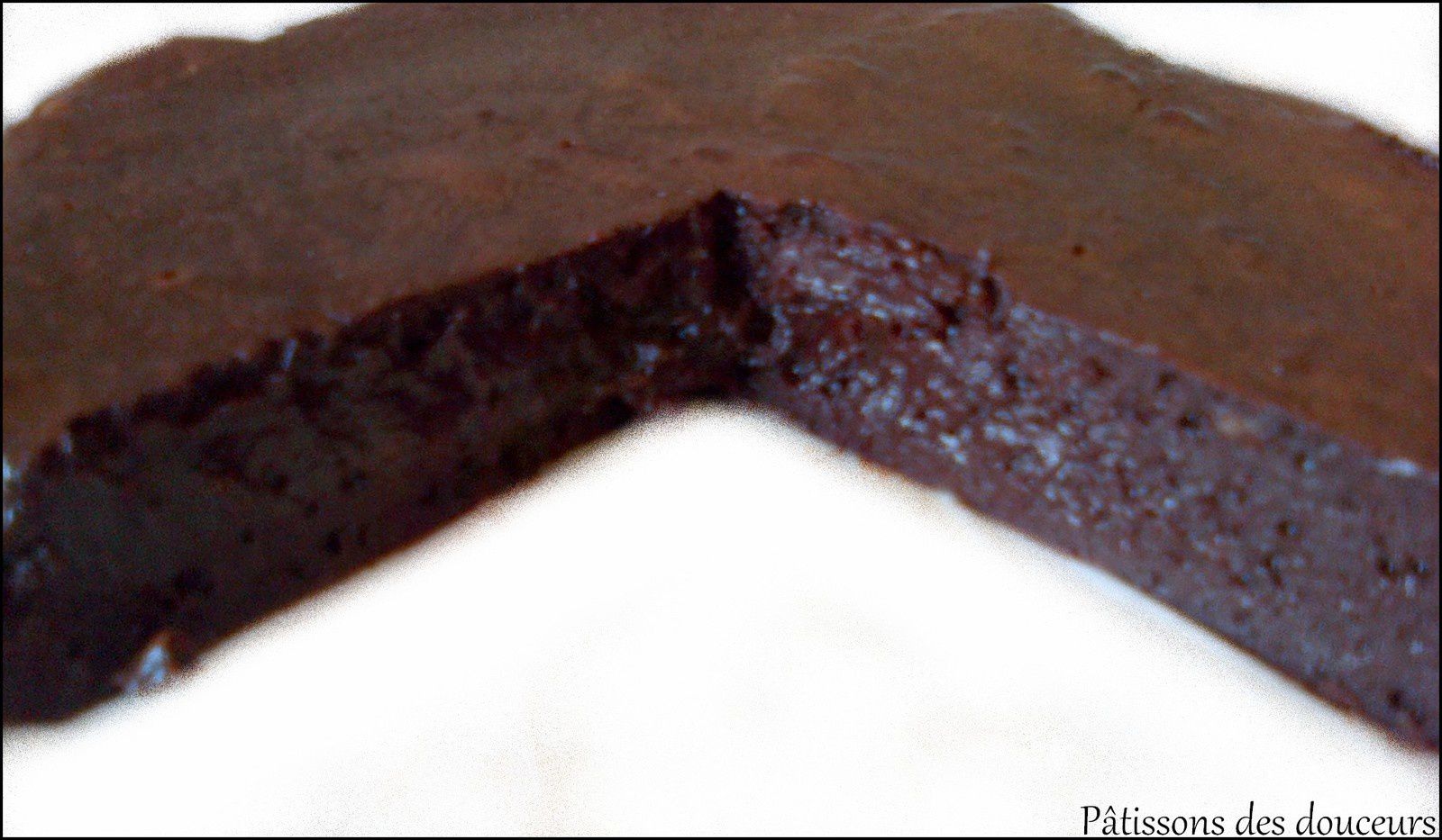 Un gâteau au chocolat ultra fondant et extrêmement chocolaté !