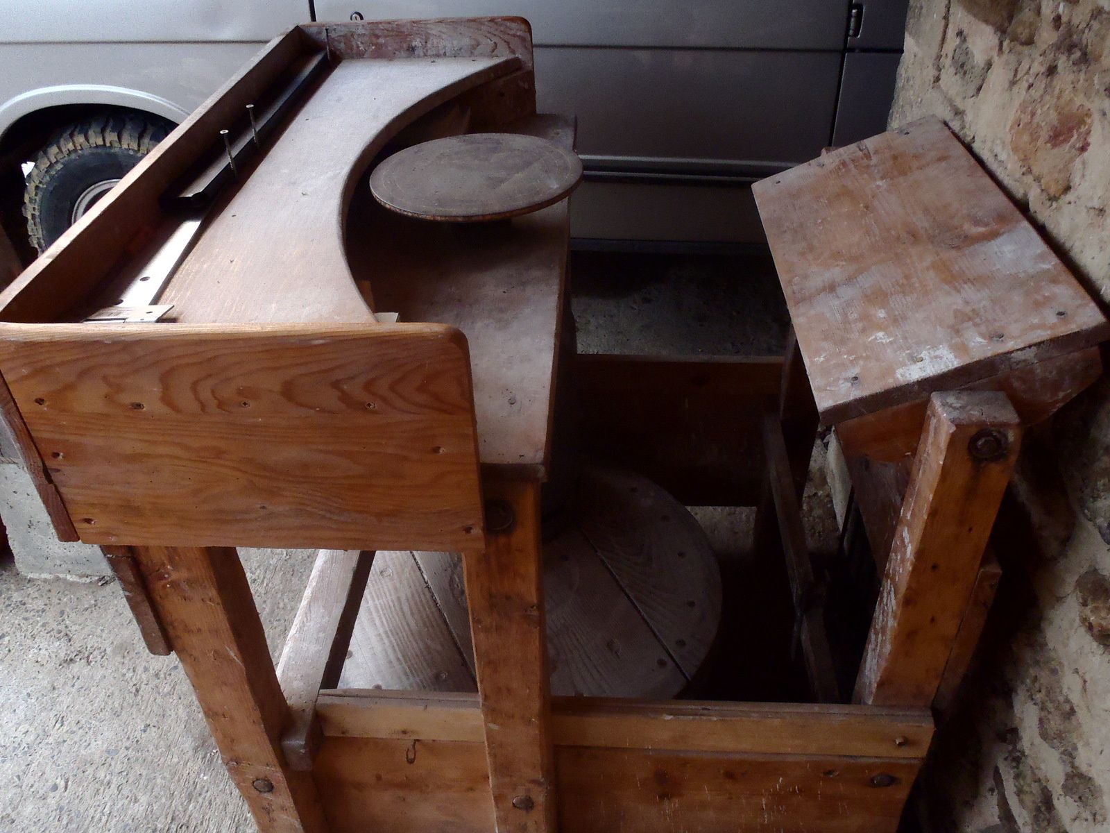 A vendre tour de potier à pied - L'atelier de poterie de Bouillon