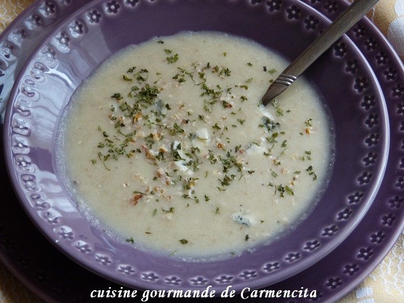 Velout d'endive au Roquefort