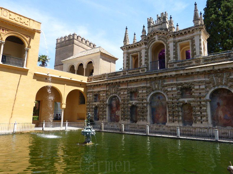 Le palais royal Alcazar à Séville