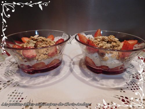 Pudding de skyr au granola & fraises - Les petites idées culinaires de  Chris Andco