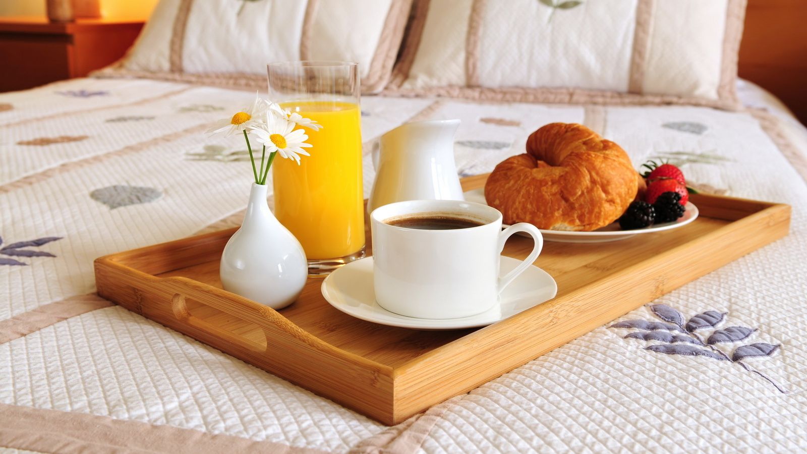 ob_1a1367_good-morning-with-bed-tea-hd-w