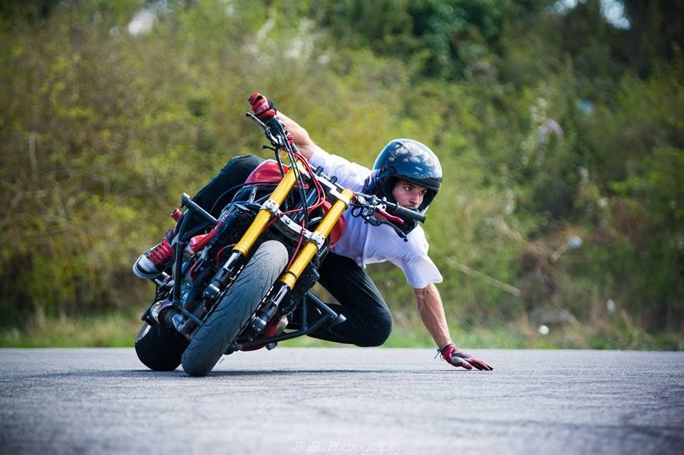 Un Vierzonnais dans les cinq meilleurs mondiaux de stunt show (cascades à  moto) - Vierzonitude