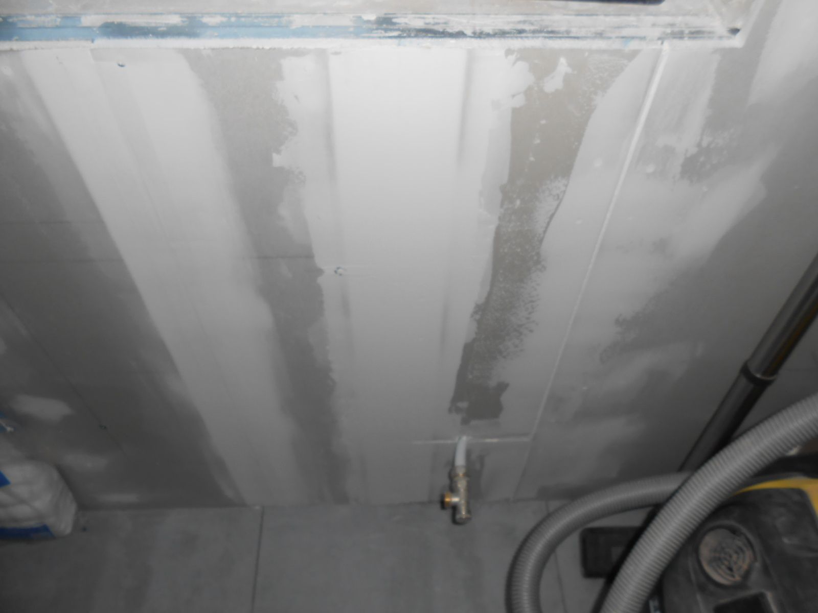 Salle de bain du bas la maison aux 12 travaux