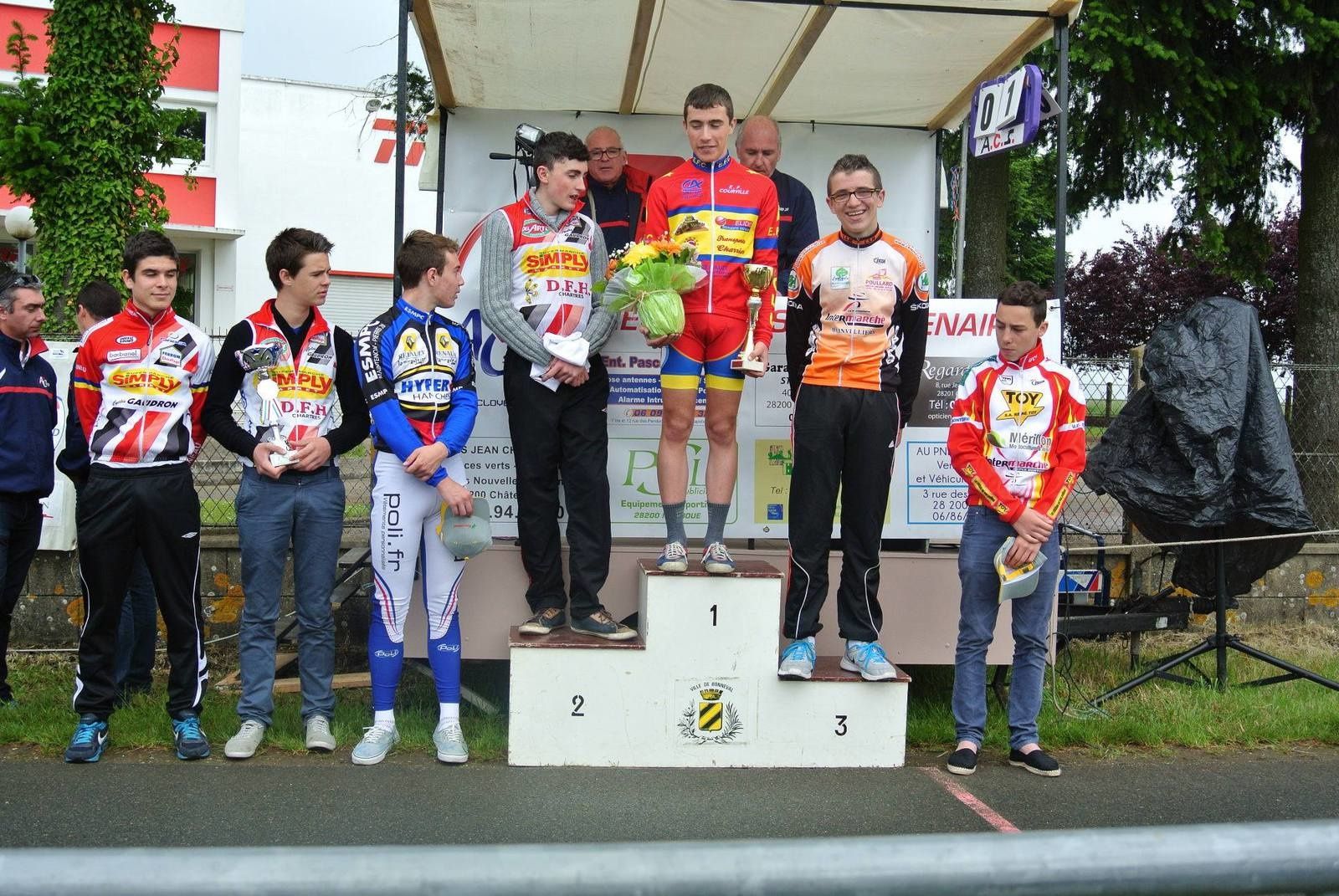 Podium des cadets à Bonneval