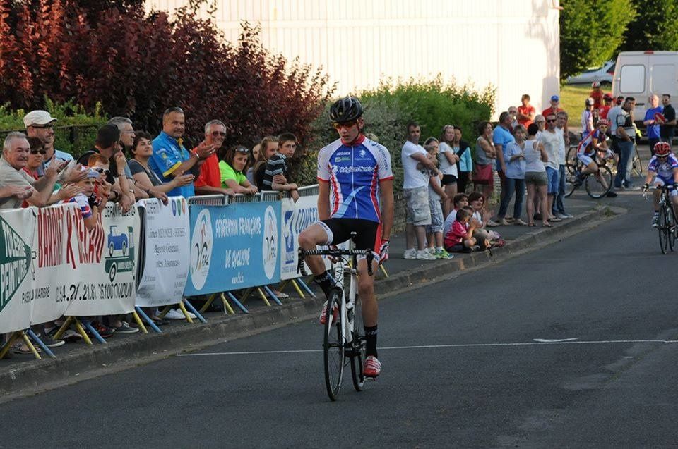 17ème victoire d'Hugo Page (ES Auneau) à la course minimes d'Issoudun (36)