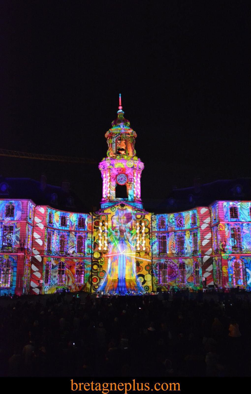Illuminations 2015 façade Mairie de Rennes 