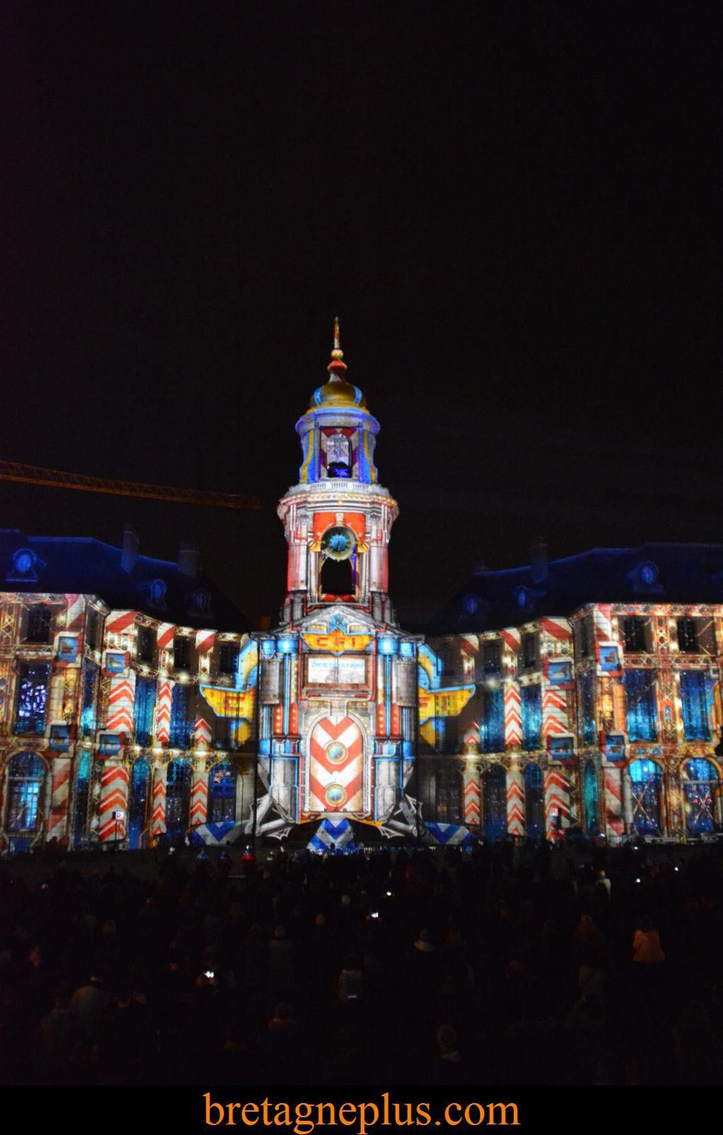 Illuminations 2015 façade Mairie de Rennes 