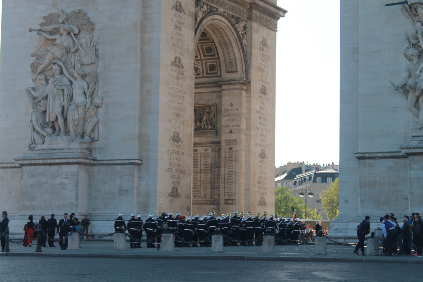 L’Arc de Triomphe - photos prises le 18 avril 2015