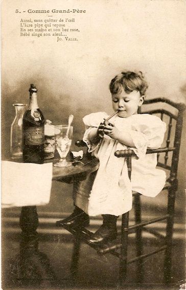 5- Aussi, sans quitter de l'oeil L'âcre pipe qui repose En ses mains et son bec rose Bébé singe son aïeul. Coll. Delahaye.