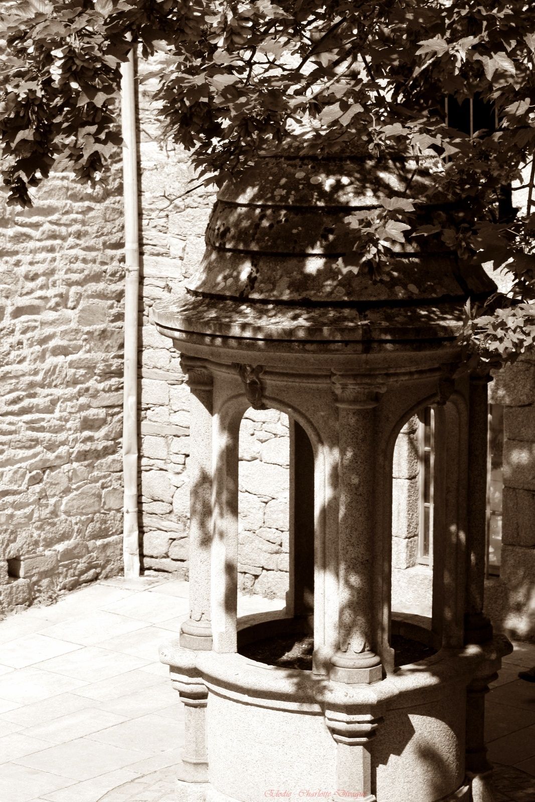 Sans Titre x3, (photographies @elodivague - Série Concarneau)