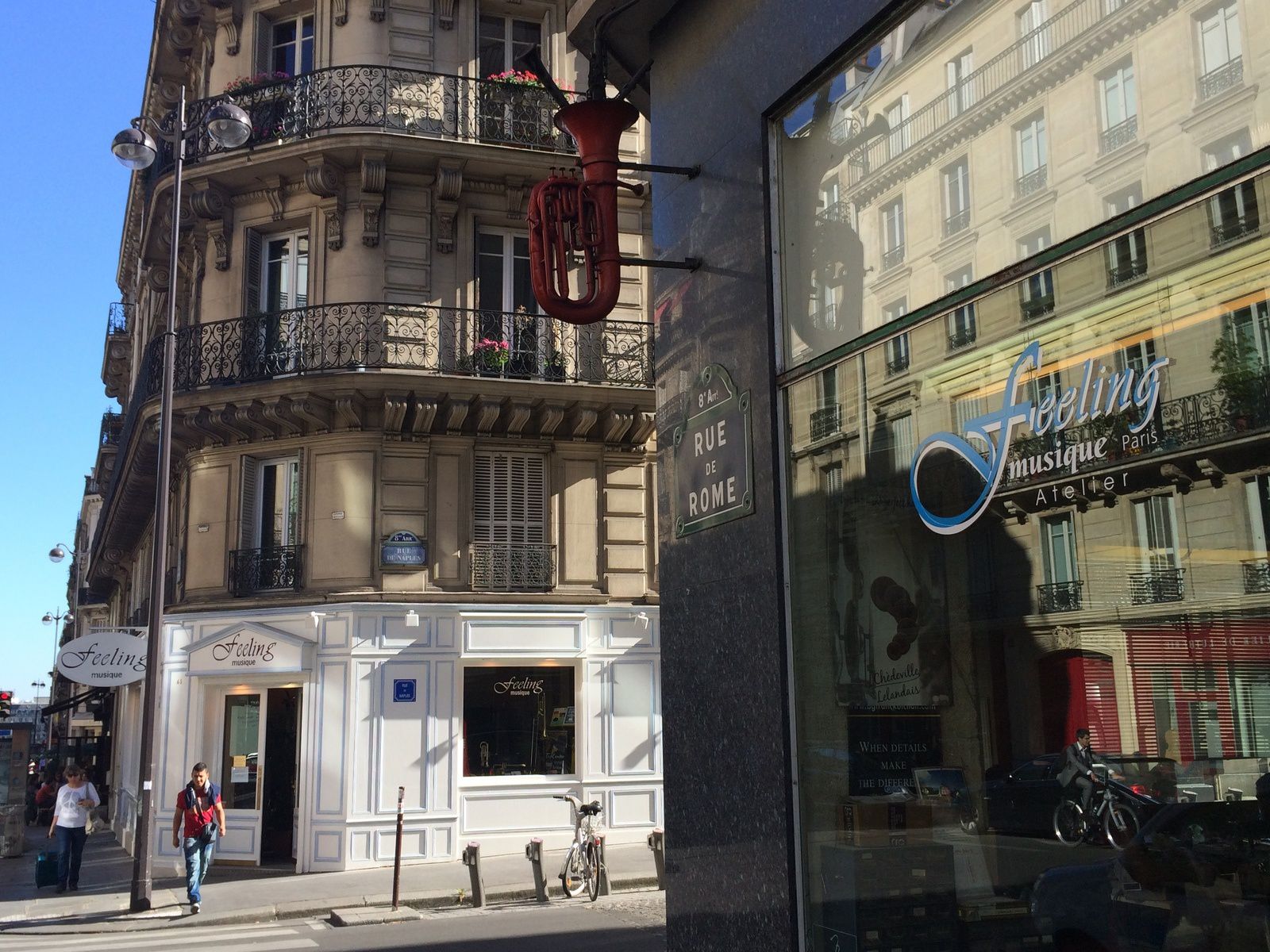 Feeling Musique, magasin et atelier, 61 rue de Rome, Paris 8è, un espace de découvertes et de rencontres unique.