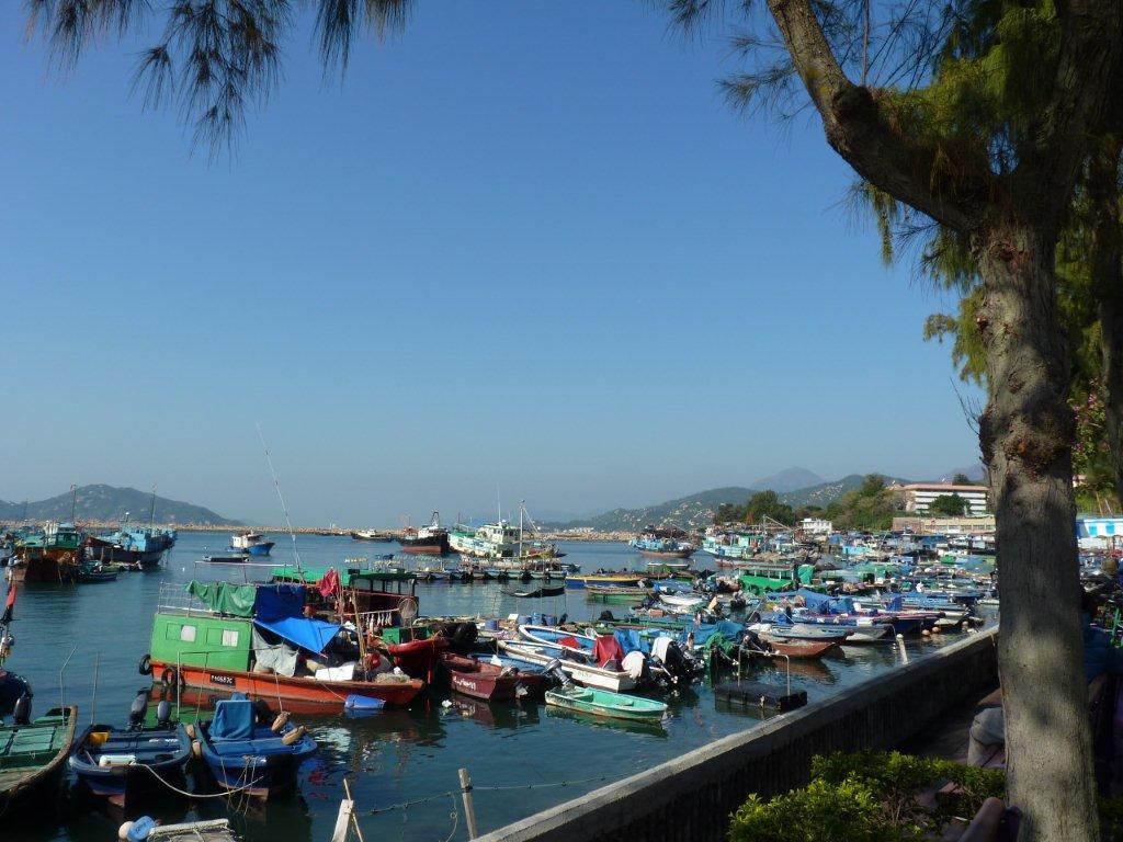 Départ en ferry (1/2 heure) pour la petite île de Cheung chau
