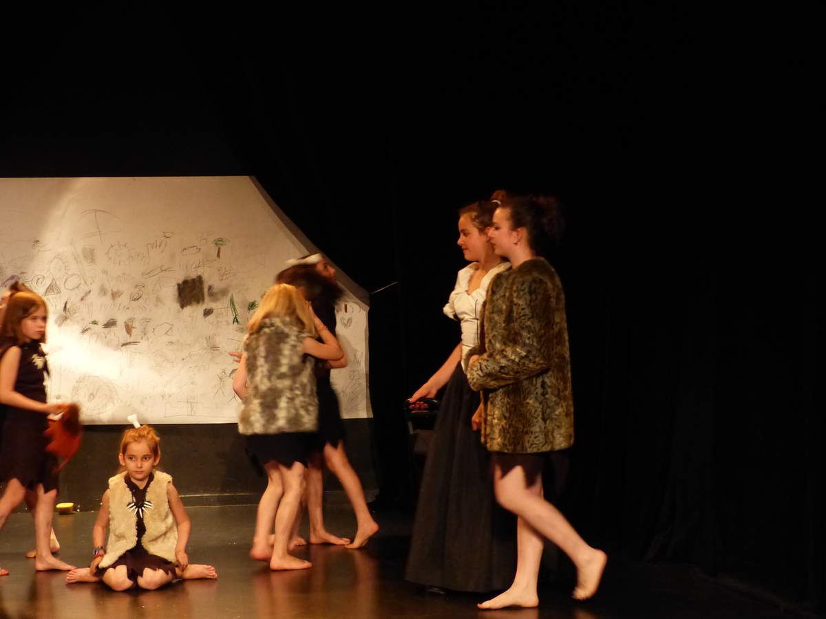 2014 L'histoire avant l'histoire (Théâtre enfants ...