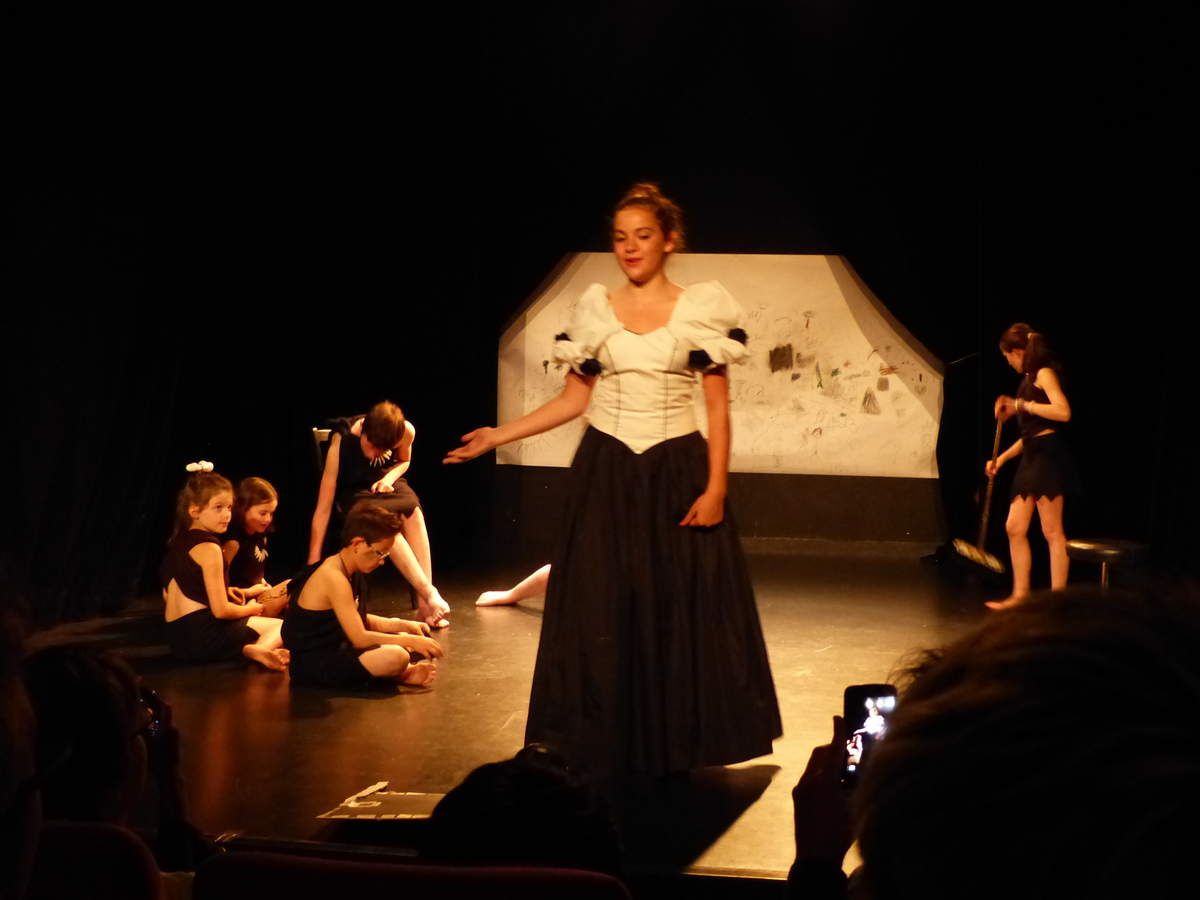 2014 L'histoire avant l'histoire (Théâtre enfants ...