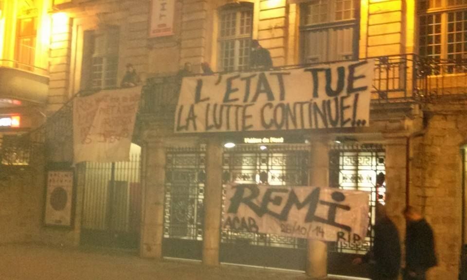 Lille 27 octobre , entre 100 et 150 manifestants.Petards ,fumigénes , et slogans anti-autoritaires .