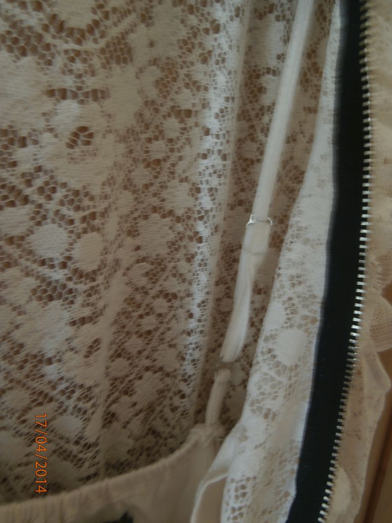 Robe dentelle blanche Zara taille S ou M - Vide-Dressing Canonissime
