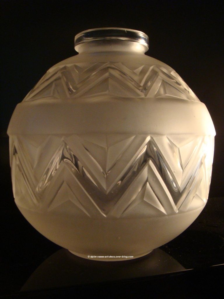 Vase Boule Etling modèle Tateos