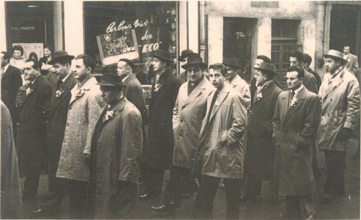 N° 5 rue Foch à Algrange - Epicerie - Carrelages - Bureautique - Peintures