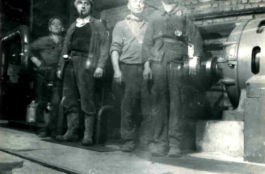 Des hommes et des machines dans les mines d'Algrange