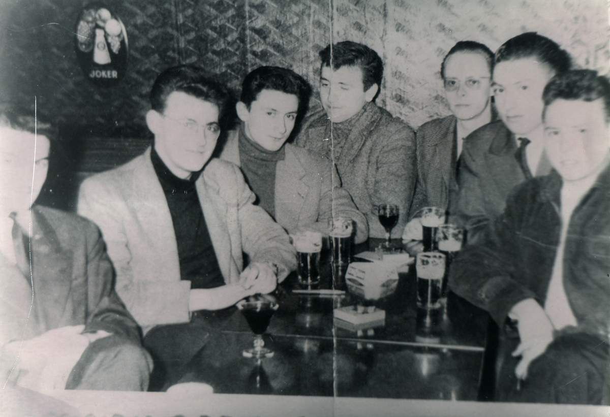 C'est M. MEITERS qui a supprimé la terrasse ouverte pour en faire une salle de restauration...