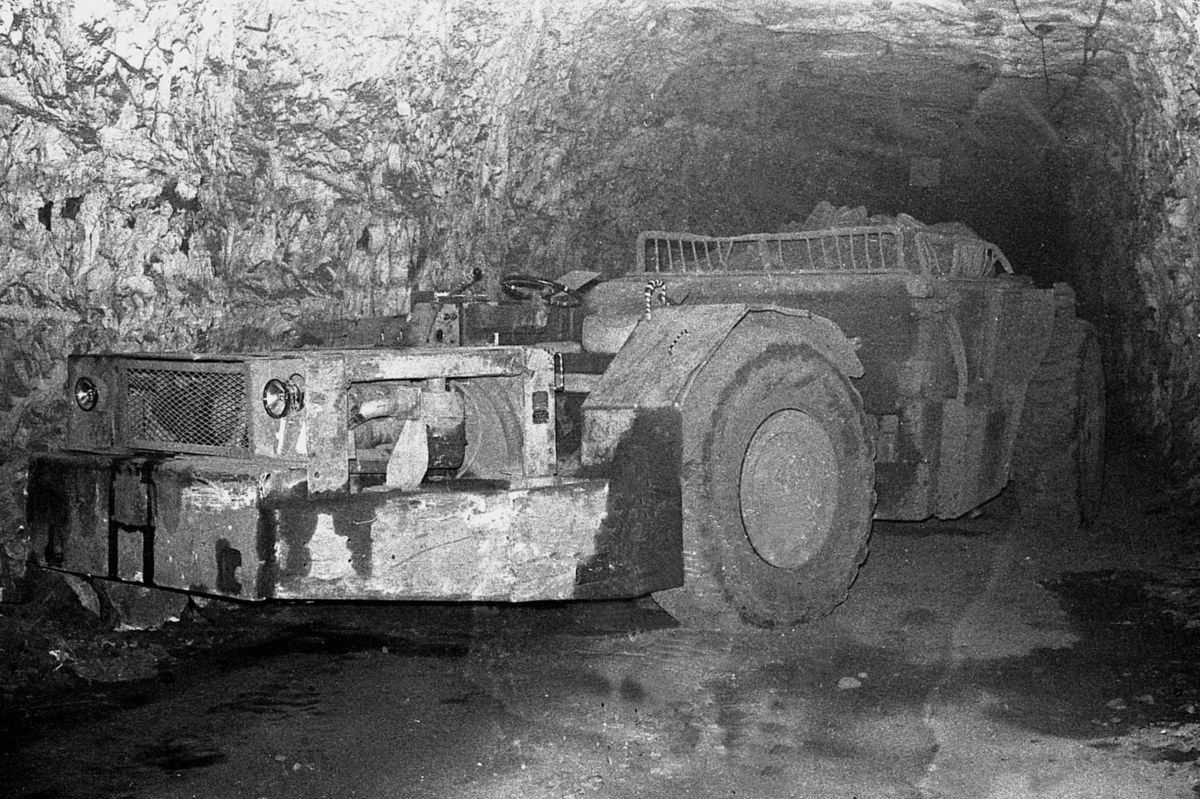 Le chargement du minerai de fer dans les mines à Algrange (2)