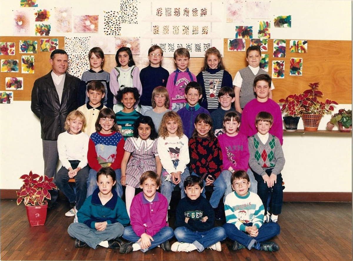 Classe de Cours Elémentaire 2ème année pour l'année scolaire 1988-1989