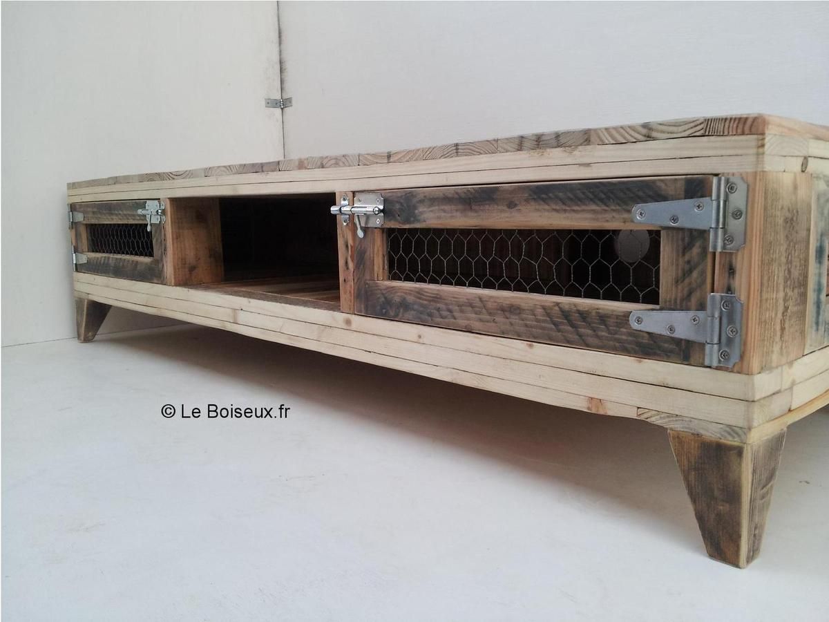 Un meuble tv poulailler sans prise de bec Plateaux de tables en bois recycl -> Meuble Bas En Palette Un meuble tv poulailler sans prise de bec Plateaux de tables en bois recycl -> Meuble Bas En Palette
