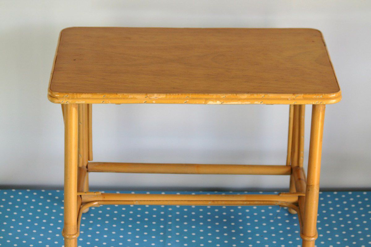 Bureau d'enfant ou petite table en rotin Années 70 - Vintage 