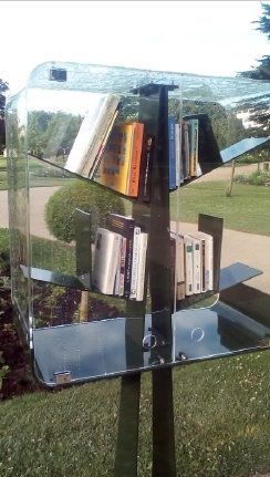 Nouvelle boîte à livres au parc des Fondateurs