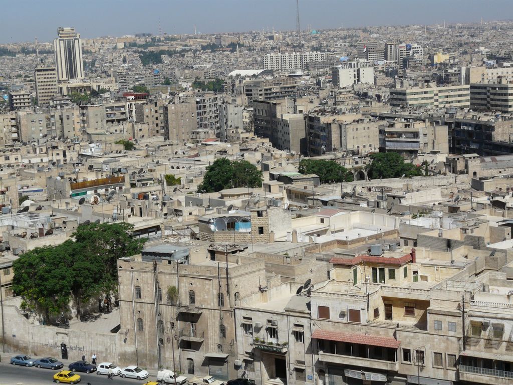 La ville moderne d'alep depuis la citadelle pérégrinations d ... Ville moderne
