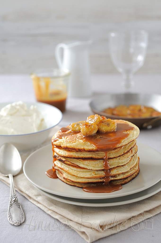 Petit déjeuner décadent pour les enfants : pancakes et en