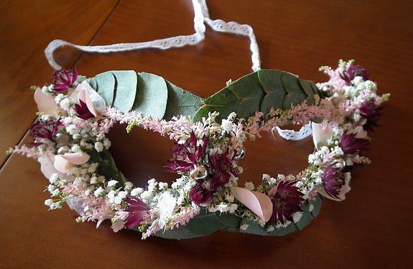 Margaux et ses fleurs... masque vénitien