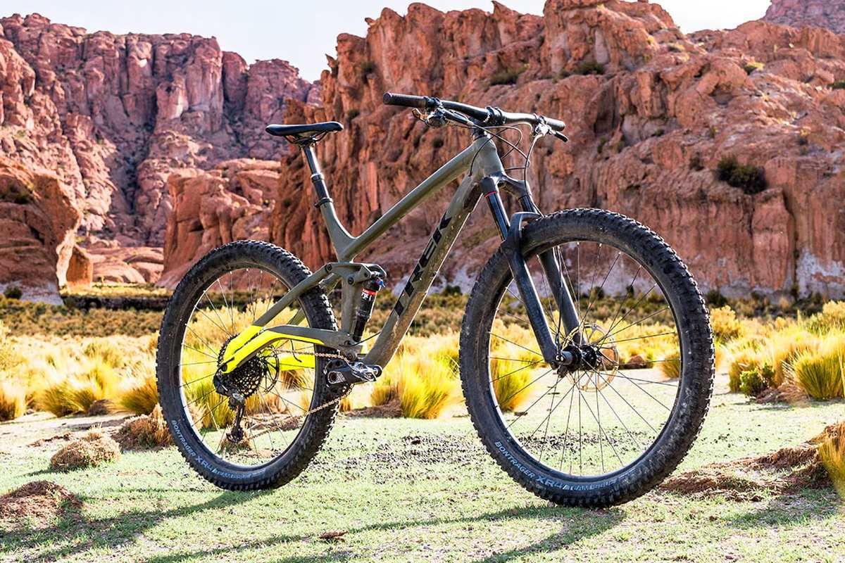 Le Full Stache Trek : le nouveau Trek tout suspendu en 29 Plus "Adventure  Trail Bike". - VTT a 2