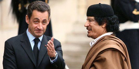 Sarkozy et Cameron voulaient assassiner Kadhafi / Idriss Déby-de-boisson (#PremierGaou)