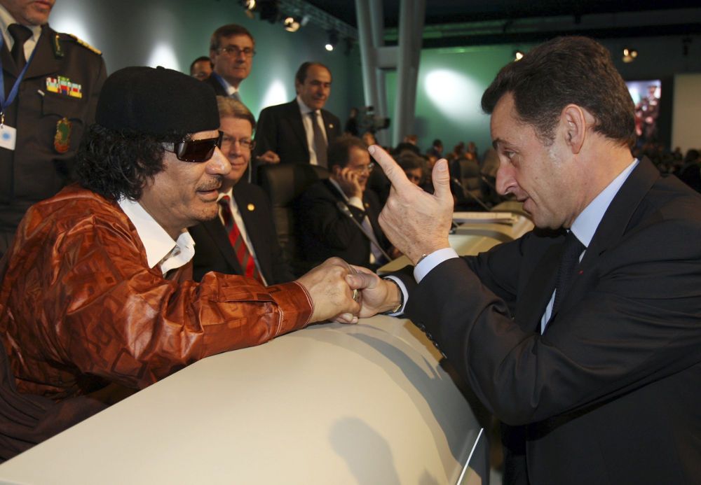 #HilaryEmailGate / Quid des 143 tonnes d'or de Kadhafi, Mr Sarkozy ? (#BHL #FCFA)