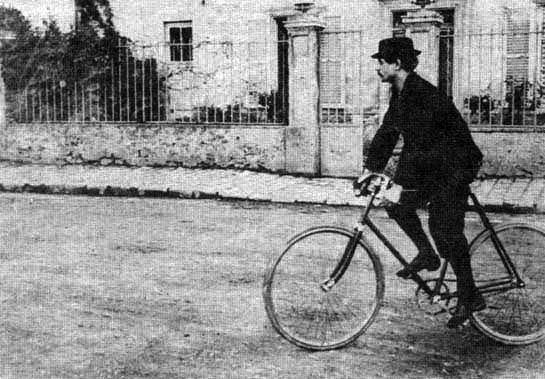 Le sport en 1900 Ob_d1499a_jarry-velo